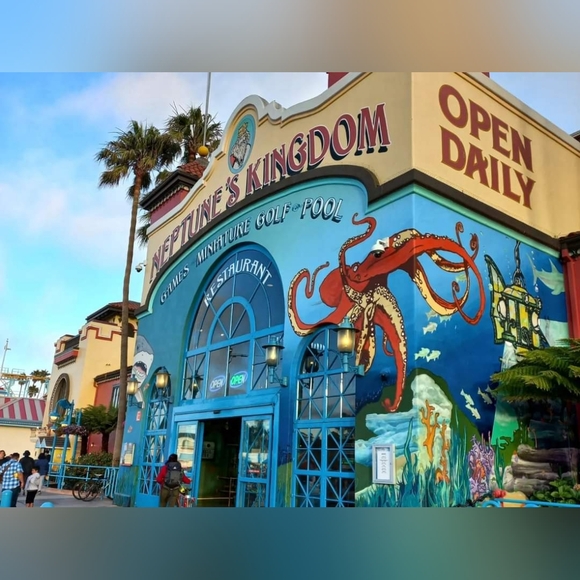 Meet the Posher - Picture 2 of 16